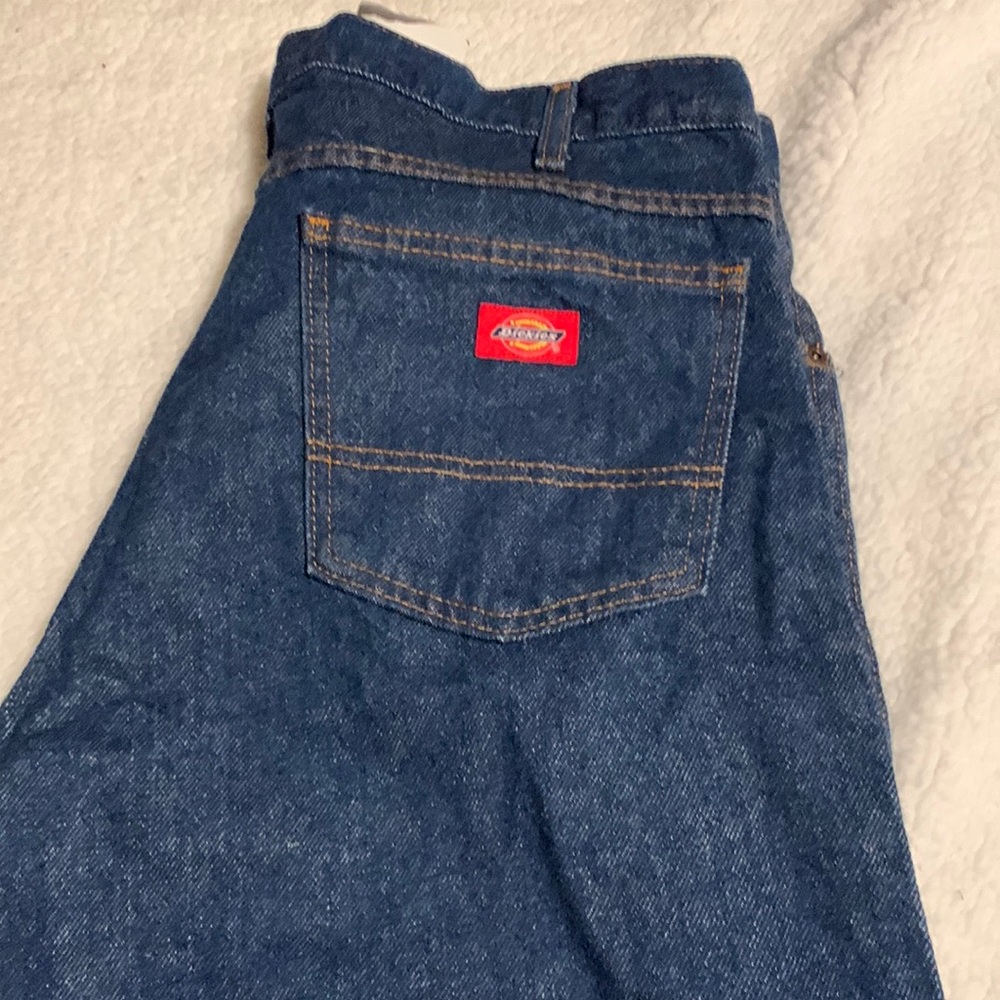Declines jeans